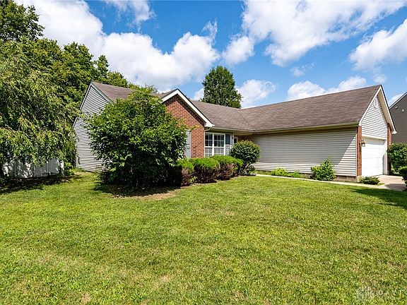 3rd image of 8728 Plum Creek Ct