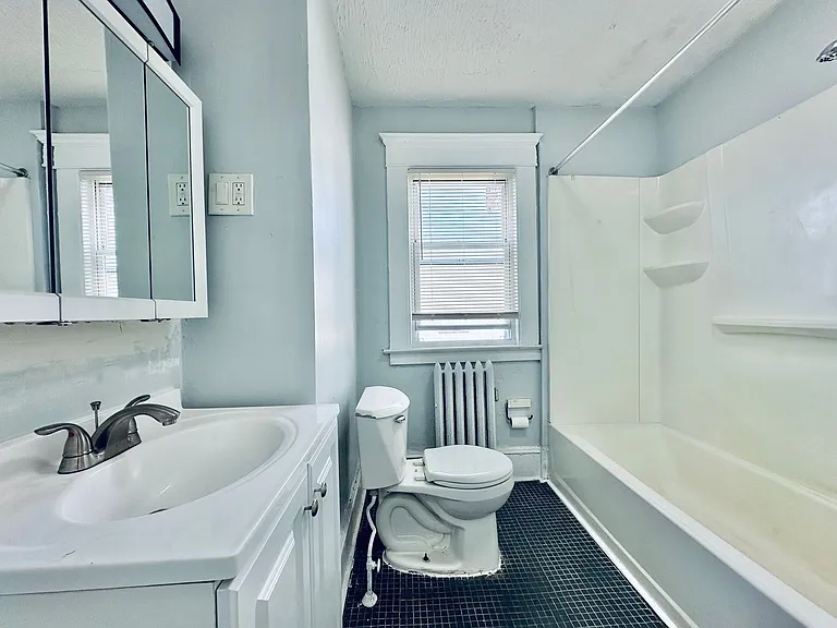 62-64 Sheldon Ter — Photo 14