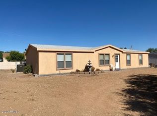 201 Gompers Cir, Morristown, AZ 85342