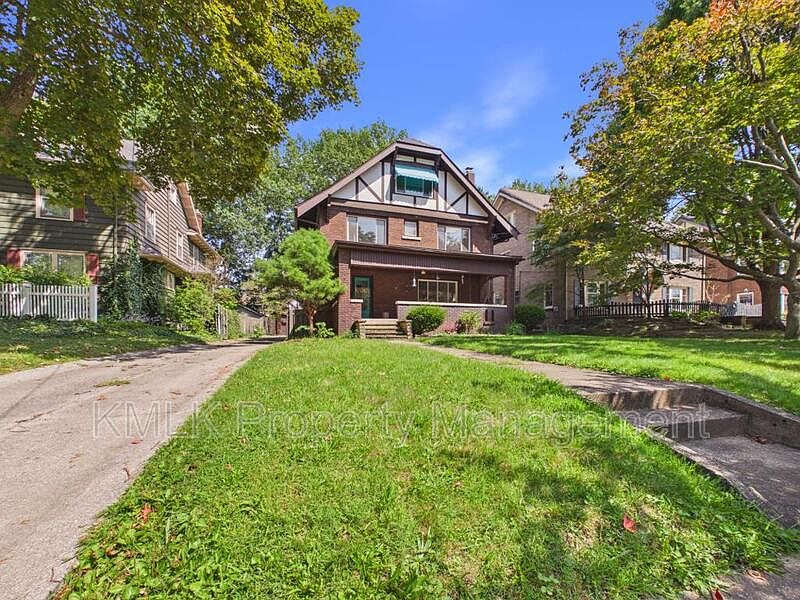 1st image of 137 Conger Ave