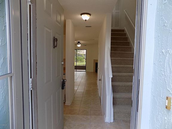 3rd image of 402 Marsh Cove Ln