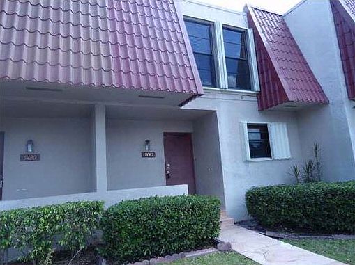 2nd image of 9130 Orchid Tree Ln