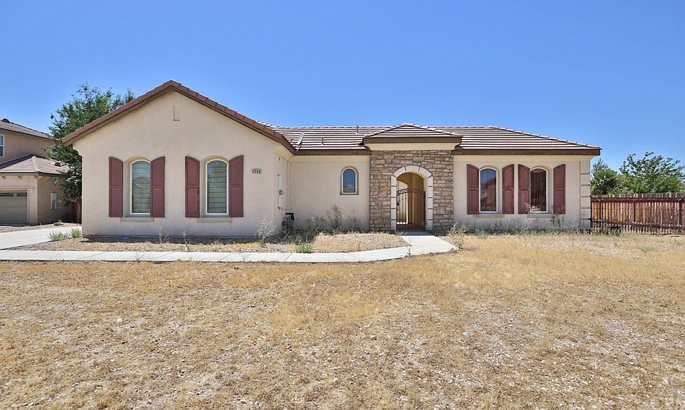 1st image of 12688 Yorkshire Dr