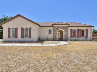12688 Yorkshire Dr, Apple Valley, CA 92308