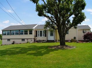 1816 Harlansburg Rd, New Castle, PA 16101