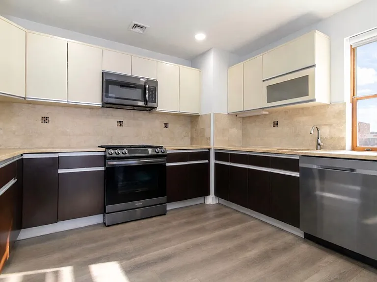 2381 Ocean Ave #7 — Photo 5