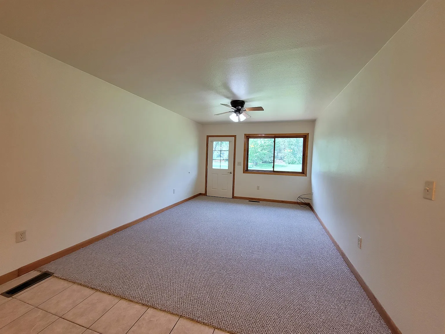 1013 Division Street - 2 — Photo 3