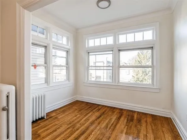 68 Linden Avenue image 7 of 17