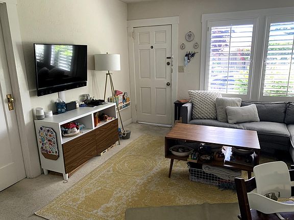 4th image of 321 Flora Vista Ave