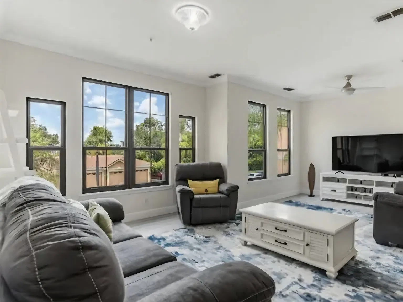 2 bed, 1309 sqft, $2,600 — Photo 4