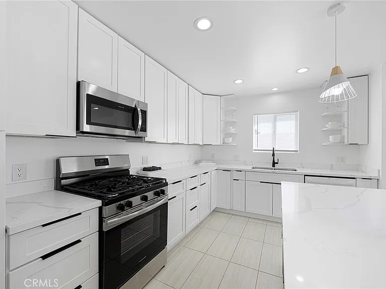 373 W Avenida Cerca — Photo 14
