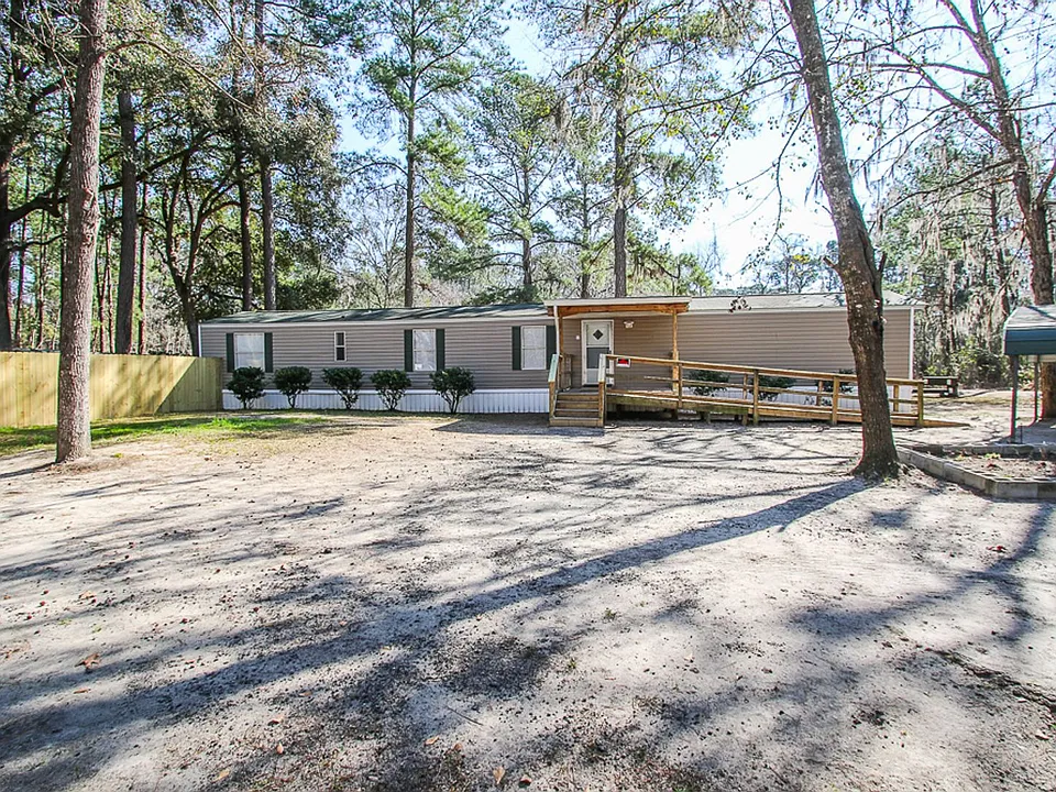 351 Oak Dr