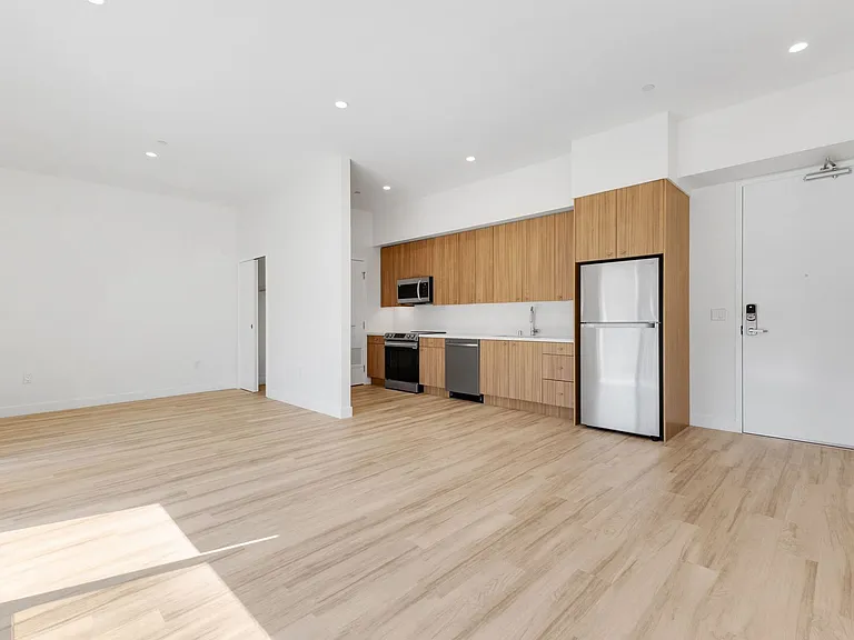 Uptown Lofts — Photo 31