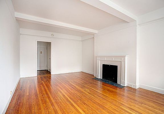 4th image of 15-17 Park Ave #8C