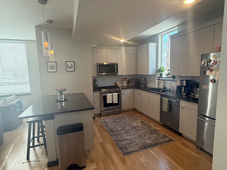 1270 Perry St #6 — Photo 5