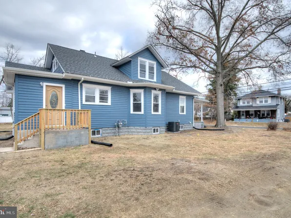 802 Laurel Rd, Lindenwold, NJ 08021