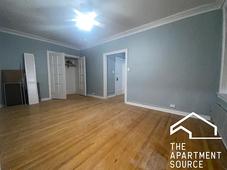 1365 W Estes Ave #2P — Photo 7