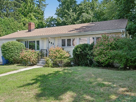 2nd image of 70 Botsford Rd