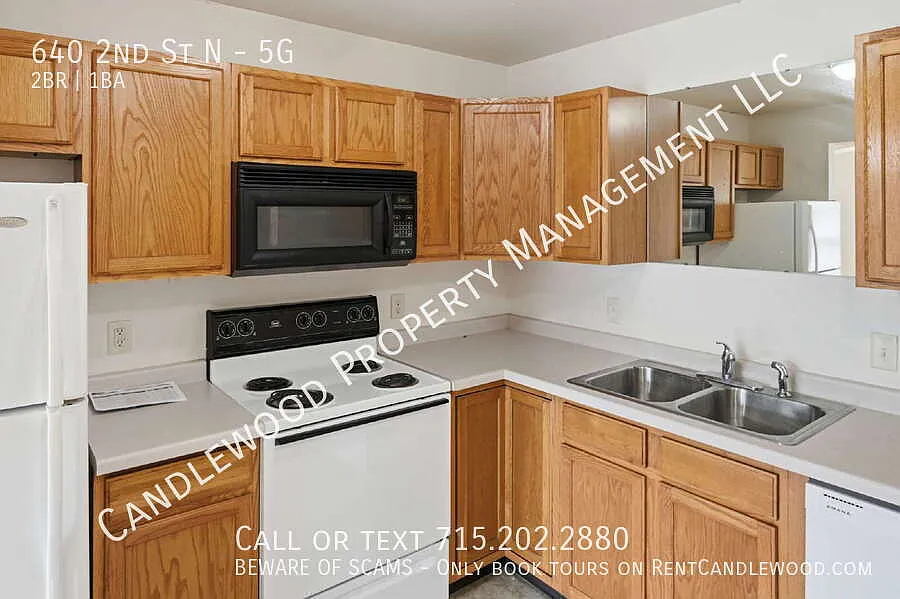 Pet Friendly Upper 2 Bedroom Upper Apartment in Stevens Point Available! — Photo 2
