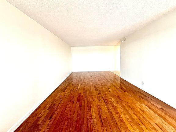 5th image of 42 E Sidney Ave #11H