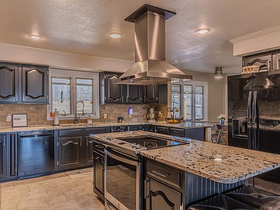 3rd image of 1805 Sara Ann Cir