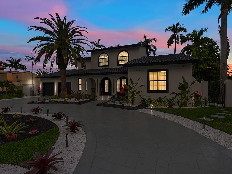 516 Royal Plaza Dr — Photo 6