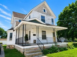 4 Joy St, Lyons, NY 14489