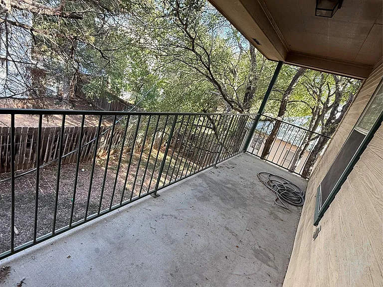 2907 Whisper Oaks Ln #D — Photo 14