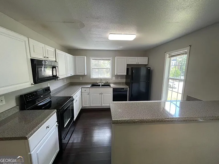 1437 Shiloh Way NW — Photo 5