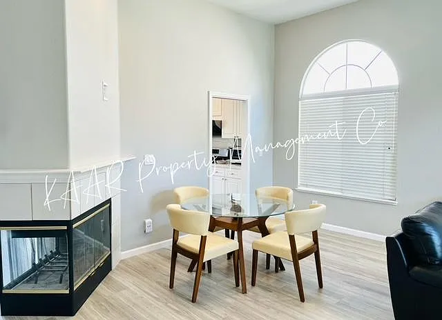 3 bed, 1553 sqft, $2,960 — Photo 2