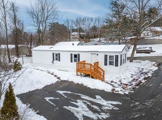 4 Mustang Ln, Londonderry, NH 03053