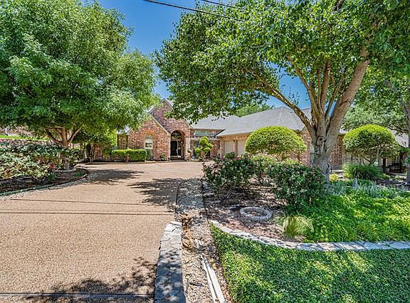 5th image of 5215 Fairway Cir