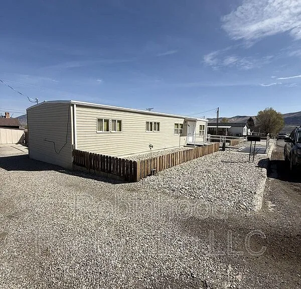 1235 Avenue G — Photo 1