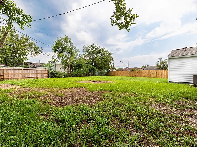 9529 Fairland Dr — Photo 12