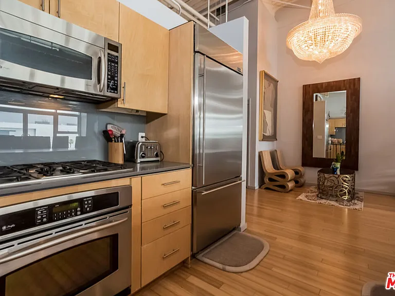 1130 S Flower St #416 — Photo 20