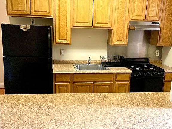 3rd image of 3426 41st St APT 4G