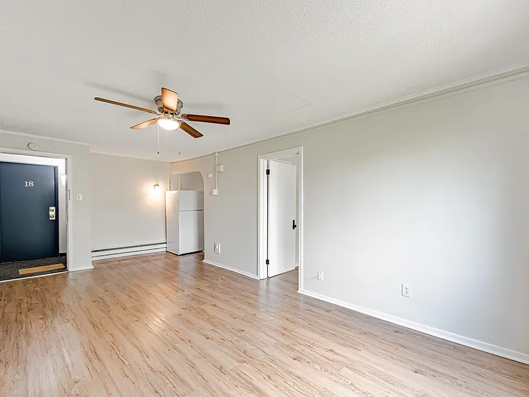 Palm Garden Apartments — Photo 34