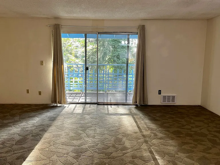 1110 Shorewood Drive — Photo 15
