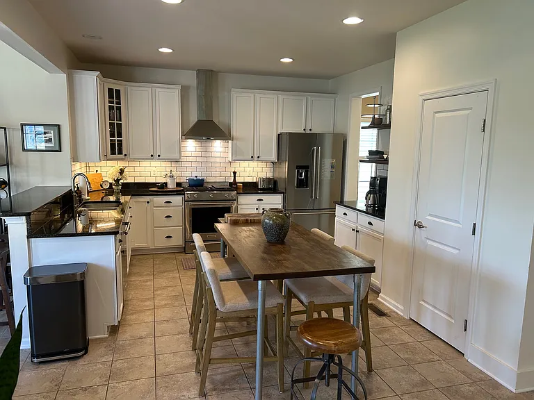 1017 Wright Ct — Photo 9