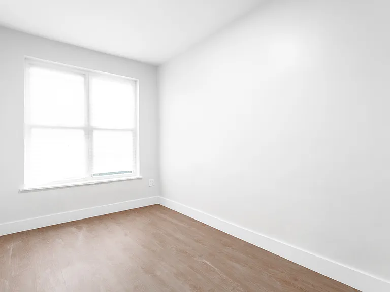 558 Empire Blvd #1R — Photo 5