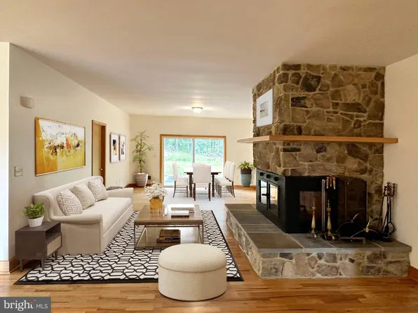 1675 Quiveys Grove Trl, Romney, WV 26757