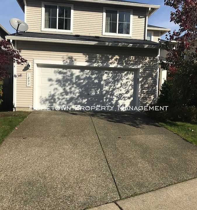 1st image of 1203 Ebbets Dr SW