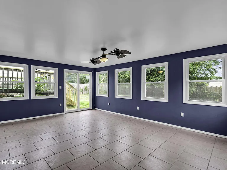 102 Buckhorn Lake Ct — Photo 12