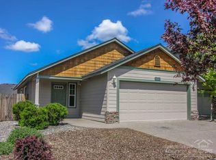 831 NE Locksley Dr, Bend, OR 97701