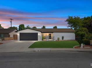 128 Glen Oaks Dr, Bakersfield, CA 93309