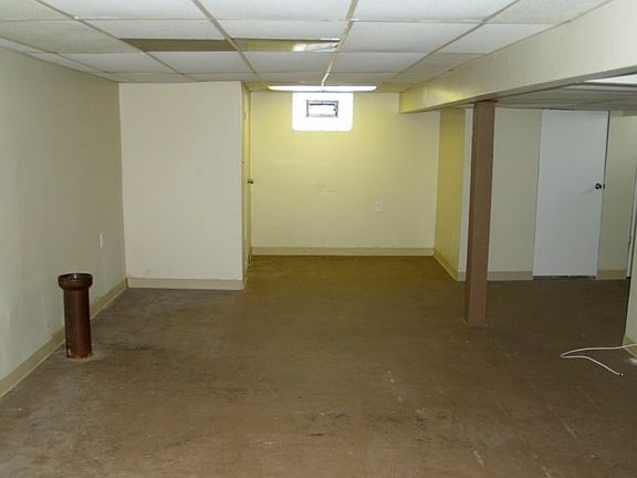 4th image of 438 Clyde Ave