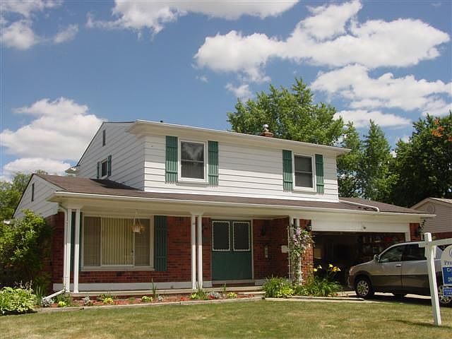 4 Bedroom Colonial