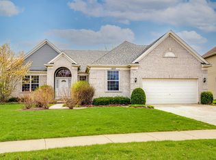 1027 Timber Lake Dr, Antioch, IL 60002