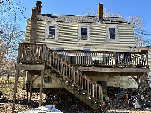 3rd image of 129 Commercial St