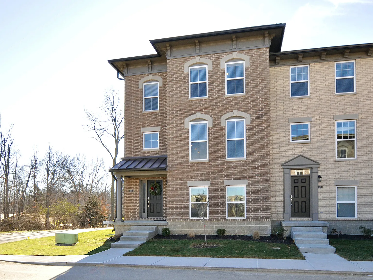 3 bed, 2240 sqft, $3,200 — Photo 1